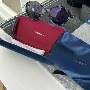 EUC 100% Authentic Gucci Sun Glasses